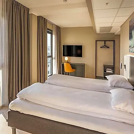فندق Comfort 4*